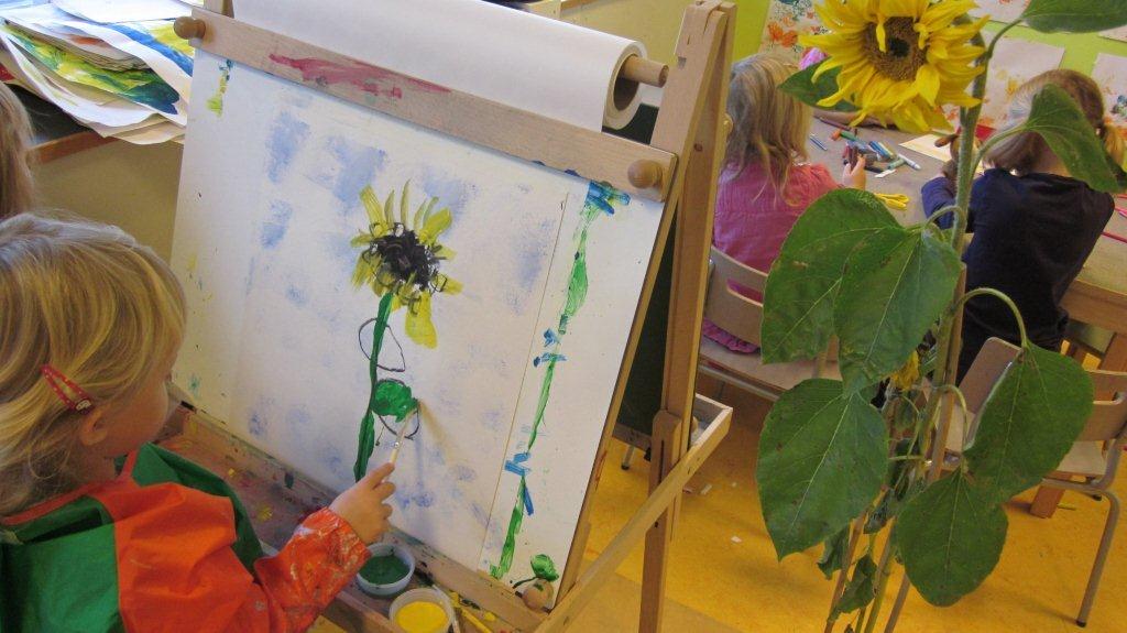Illustration - barn på väg till förskolan